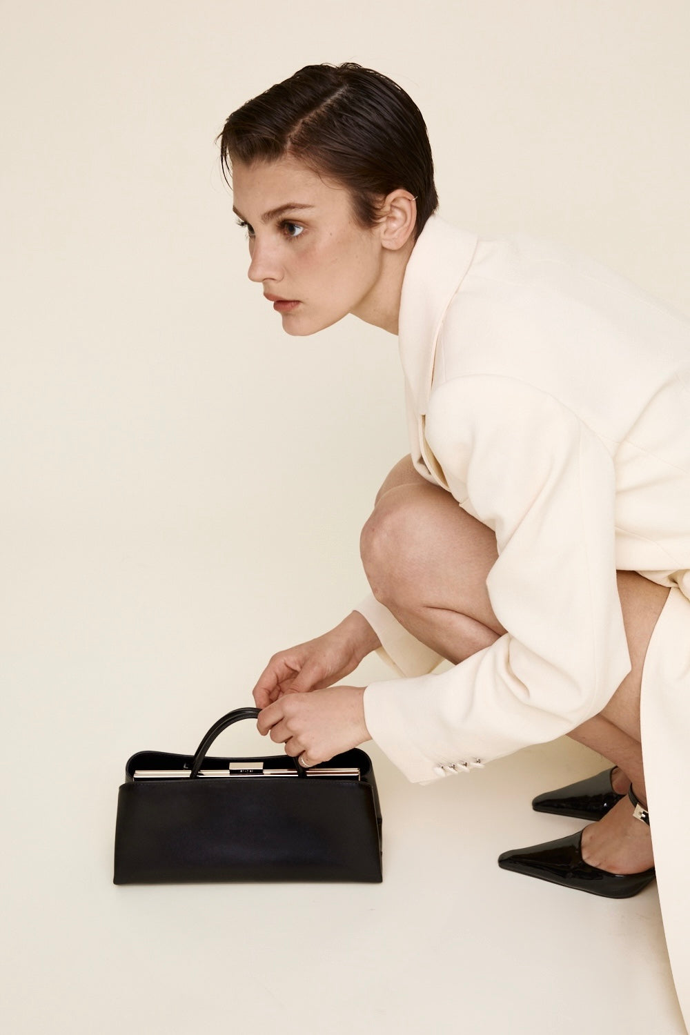 VERAFIED Silver Noir Éclair Premium Calf Leather Convertible Shoulder Clutch Bag