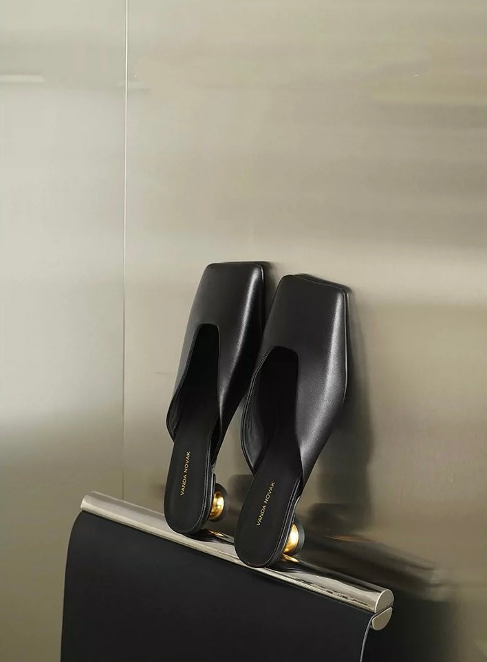 Giana Mules Black