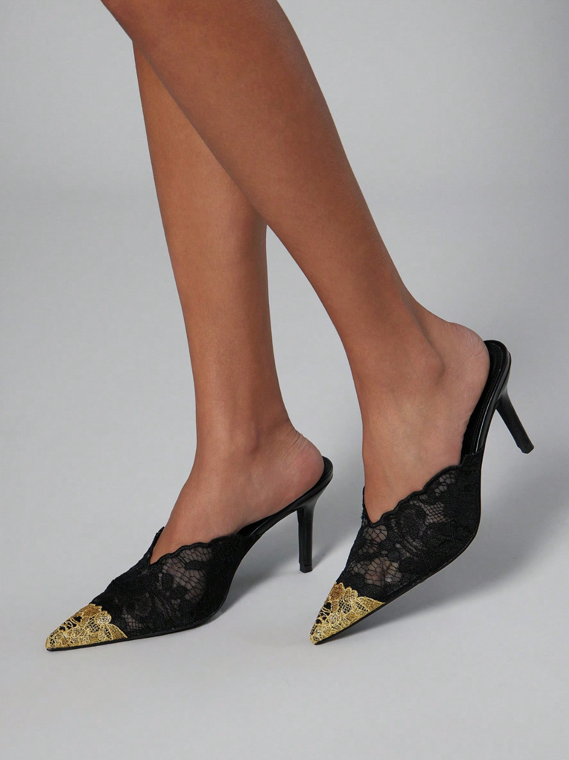 Milano Lace Pumps Black