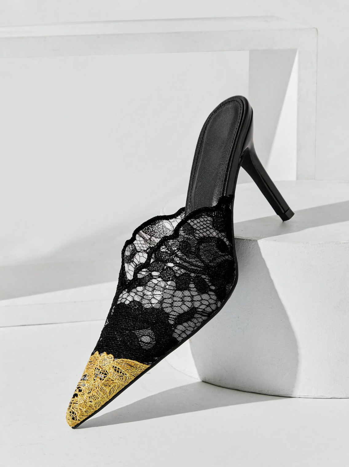 Milano Lace Pumps Black